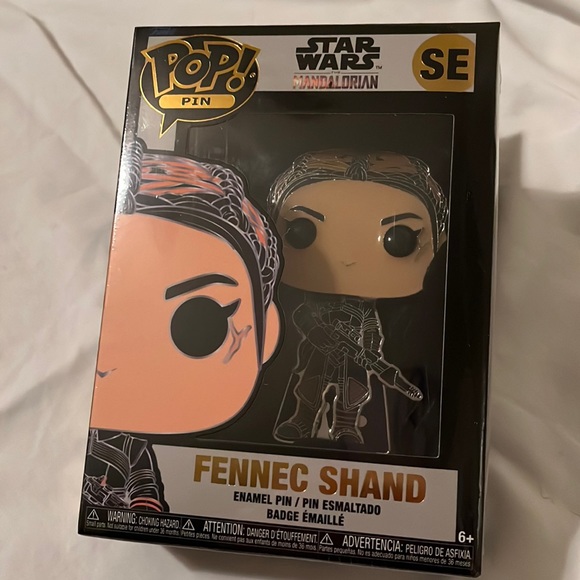 NIB Funko pop pin Fennec Shand Star Wars Mandalorian